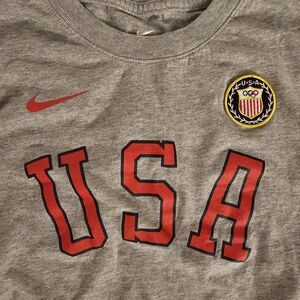 Nike Team USA Spellout Patch Olympics Youth Logo Tee T-shirt Gray & Red XL Vtg